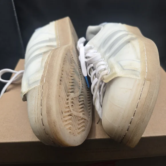 adidas Men's Off-White Lace-Up Sneakers with Blue Lace Tips - Picture 7 of 8